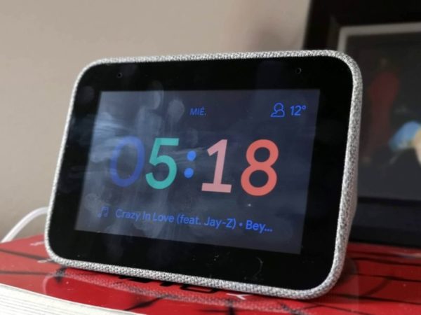 lenovo-smart-clock-12