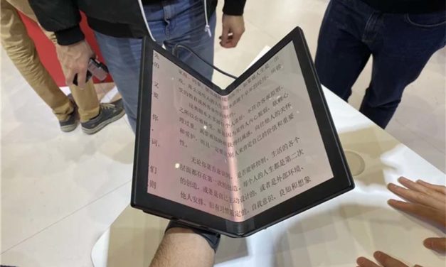 El Lenovo ThinkPad X1 foldable tiene una pantalla con más flexibilidad que tú