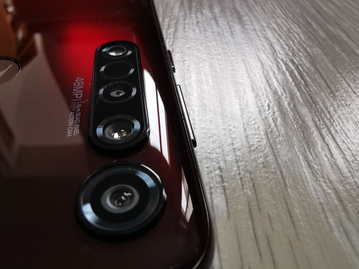 Motorola Moto G8 Plus detalle camara