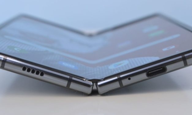 Doblamos más de 1.000 veces el Samsung Galaxy Fold y esto es lo que pasa