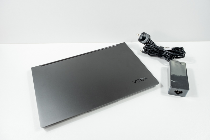 análisis Lenovo Yoga C940 con cargador