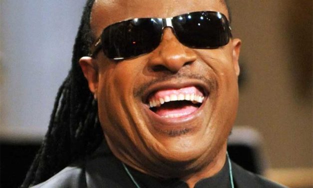 Memes, GIF y felicitaciones para celebrar un feliz año 2020