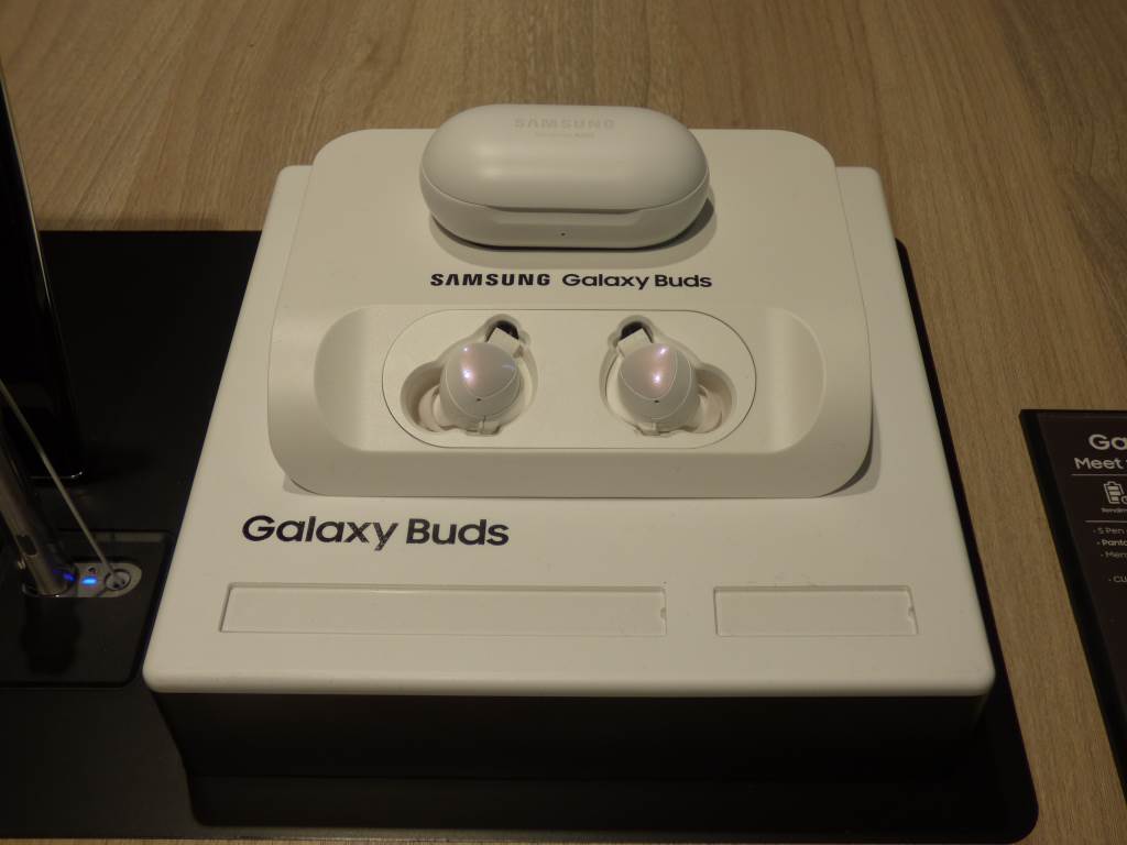 SAMSUNG STORE VALENCIA GALAXY BUDS