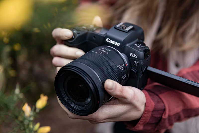 Esta es la cámara que necesitas para dar tus primeros pinitos en fotografía 6 lanzamiento Canon EOS 850D objetivo