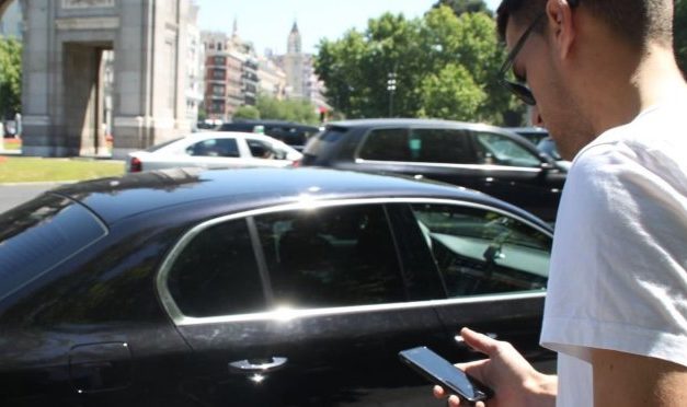 Esta marca de automóviles quiere cobrarte por arrancar tu coche
