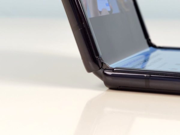 Samsung-Galaxy-z-flip-49