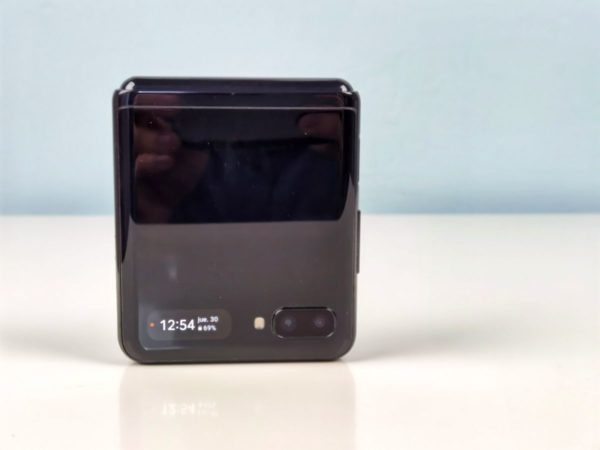 Samsung-Galaxy-z-flip-87