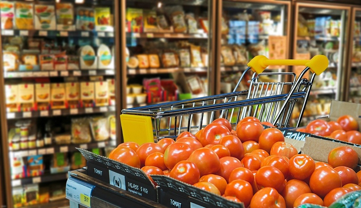 ¿Cómo saber a qué hora hay menos gente en el supermercado?