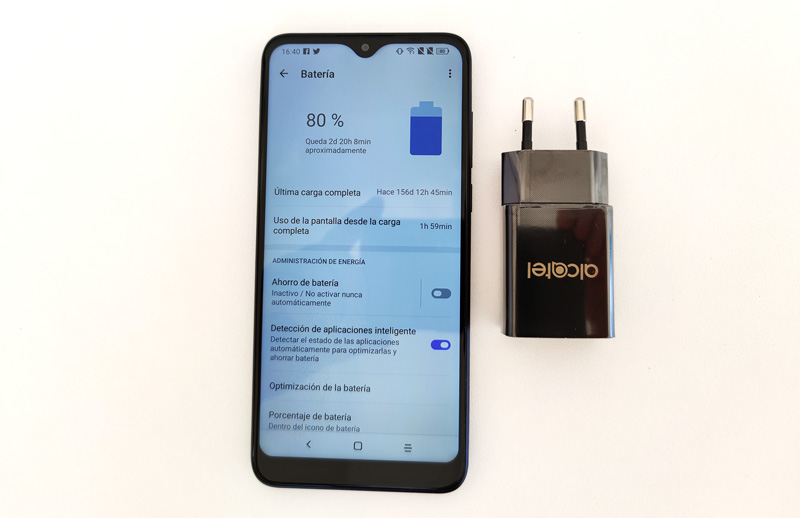 análisis Alcatel 3L (2020) con cargador