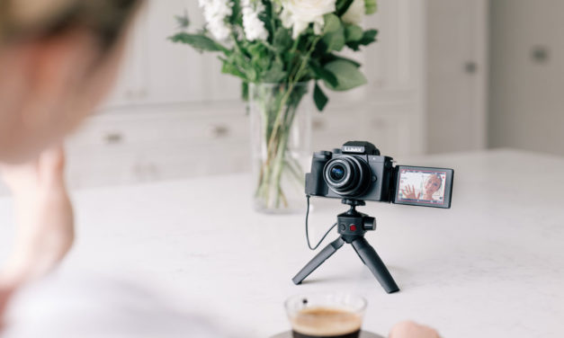 Panasonic se apunta a la moda de cámaras para vlogging con la Lumix G100