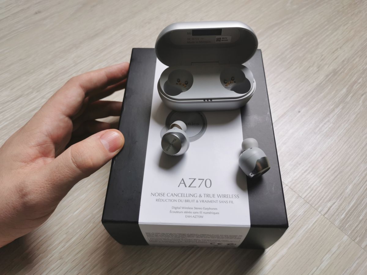 Experiencia de uso con los auriculares sin cables Technics EAH-AZ70W 1