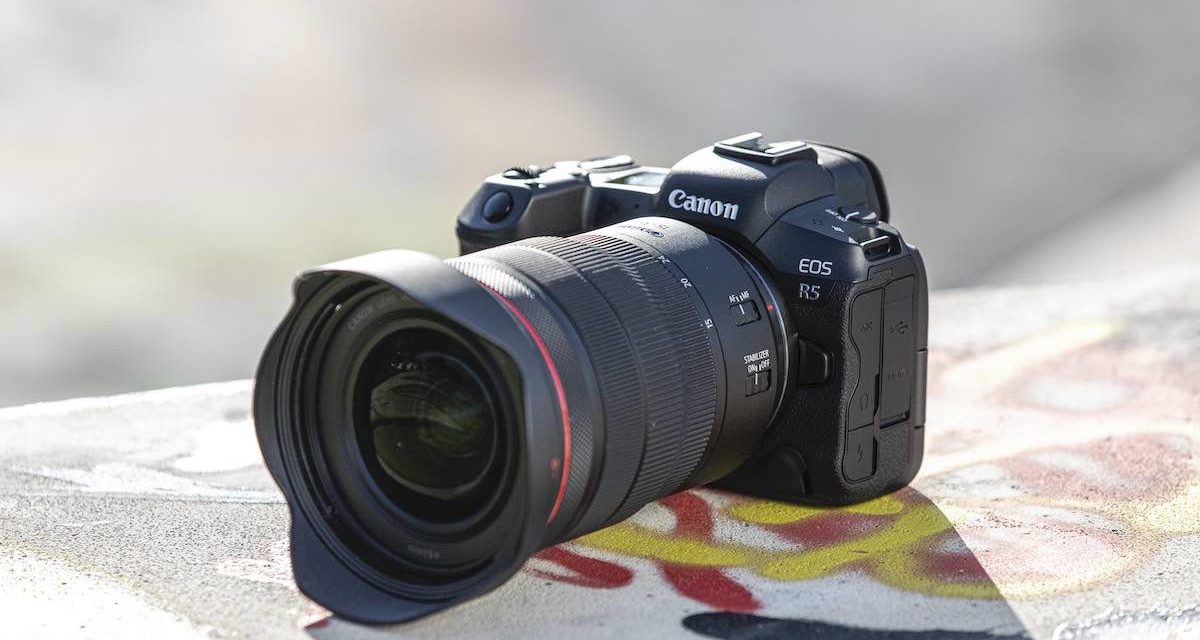 Esta cámara de Canon graba en 8K RAW y tiene estabilizador de 8 pasos