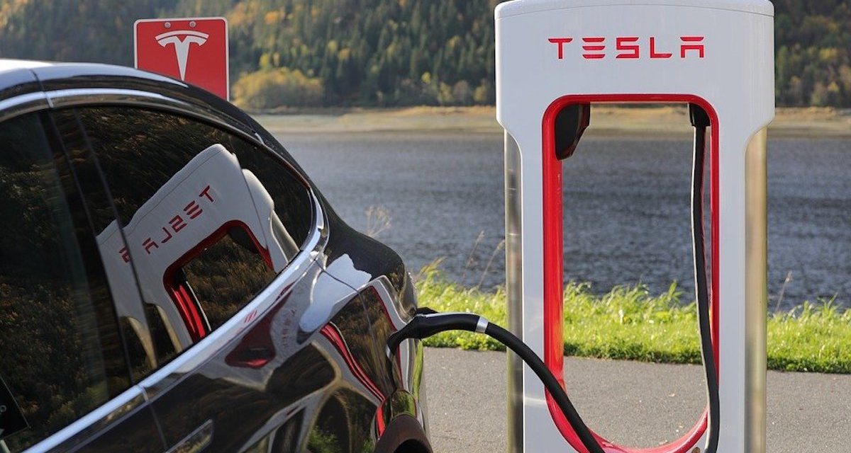 Cuánto dinero tendrías si hubieses invertido 100 euros en Tesla en 2010