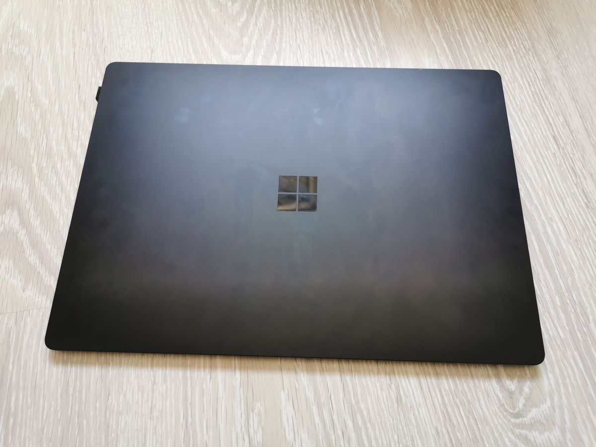 Microsoft Surface Laptop 3 6