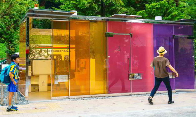 Así son los baños japoneses con cristal transparente inteligente que te permiten ver desde fuera