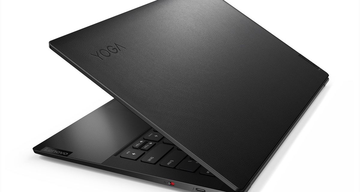Lenovo Yoga Slim 9i, un portátil de lujo con portada de piel