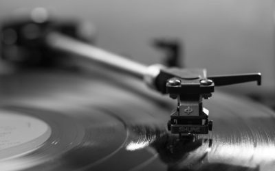 Las ventas de CDs y vinilos en España caen a la mitad en un año 
