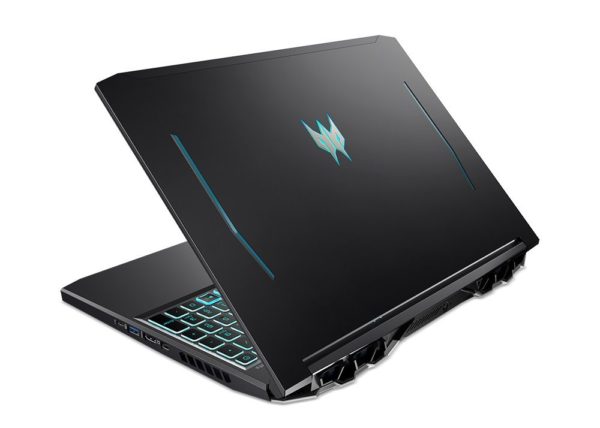 Acer Predator Helios 300 1