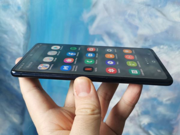 Samsung Galaxy S20 FE 1