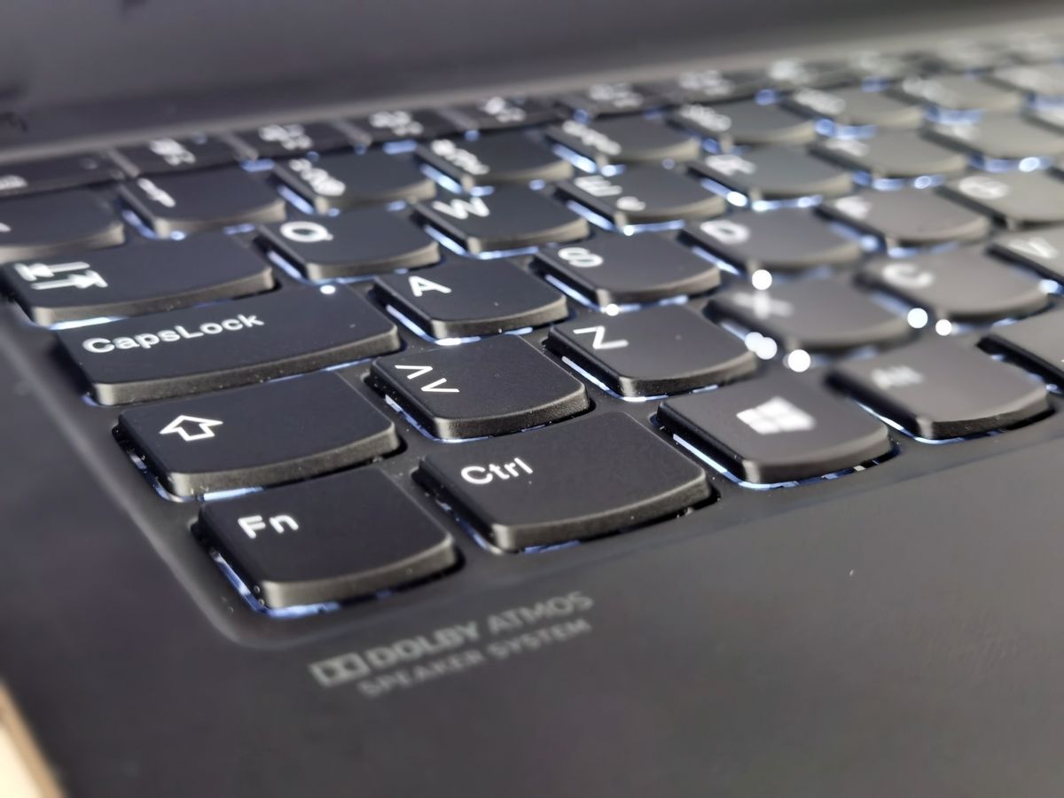 Mi experiencia con el portátil Lenovo ThinkPad X1 Carbon 8ª Gen 20 Dolby Atmos