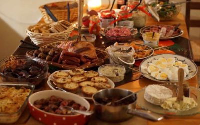 Cómo celebrar la comida de Navidad, Fin de Año y Reyes por Internet