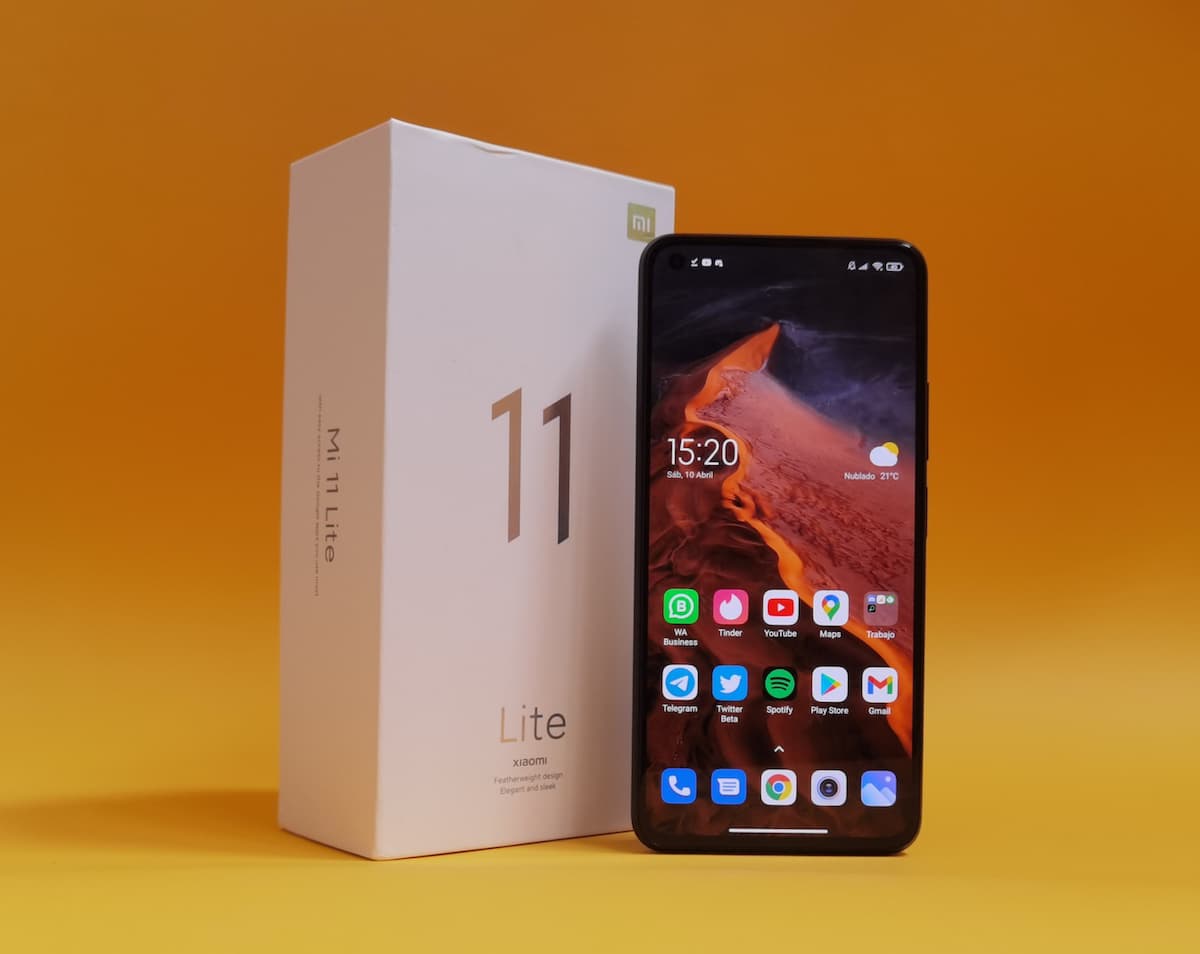 Xiaomi Mi 11 Lite 5G, análisis tras un mes de uso: lo tiene todo para  conquistar a quien no busca un teléfono gigante y pesado