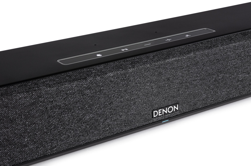 denon-home-550-sound-bar-lights-on-studiod1