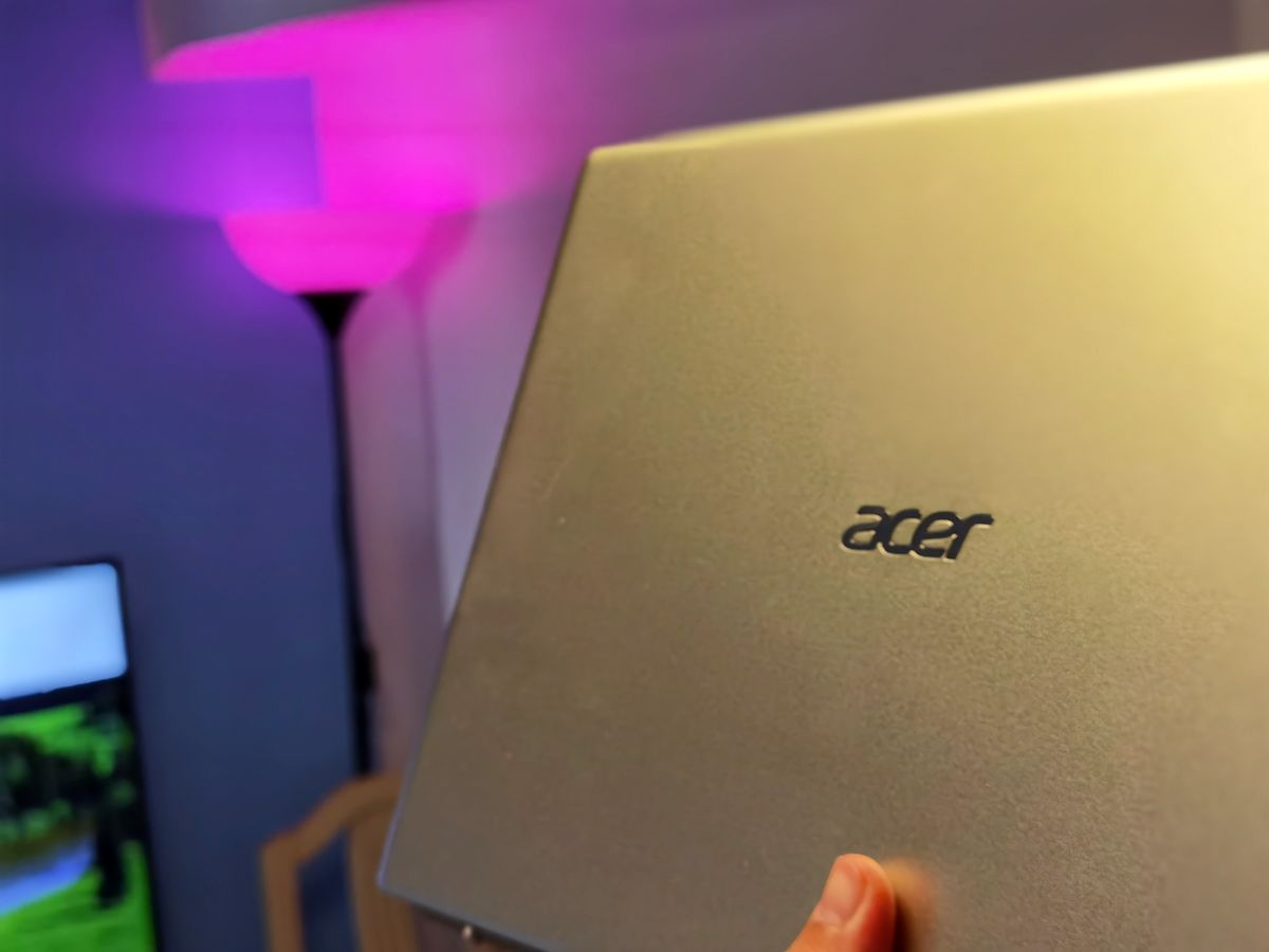 acer-swift-x-32