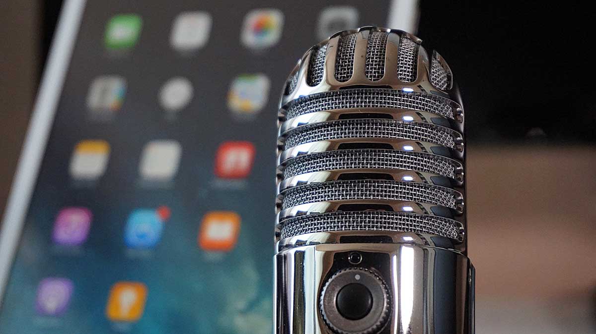 Cómo guardar y compartir tus momentos favoritos de los podcasts