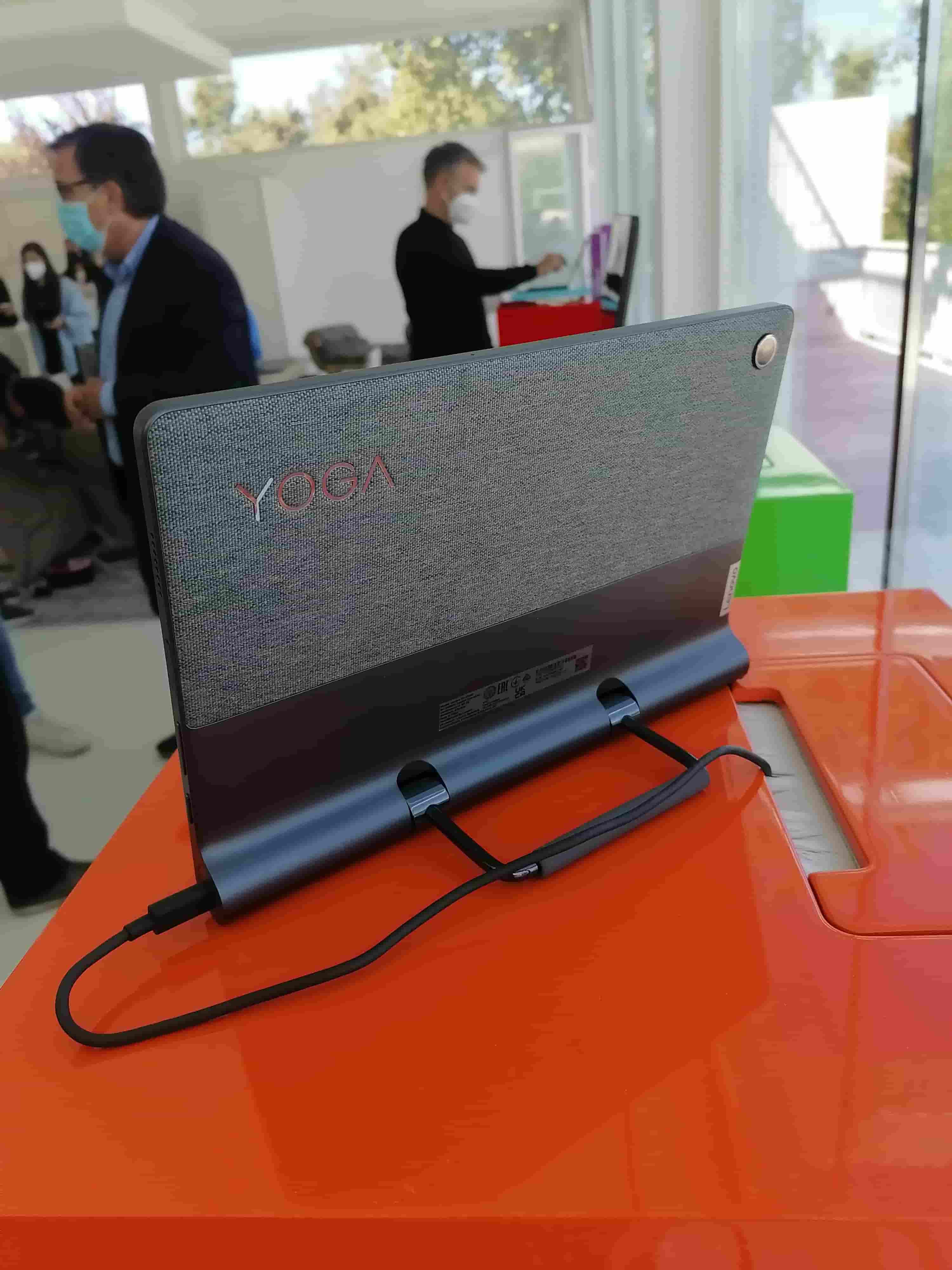Lenovo Yoga Tab 13 y Yoga Tab 11, ya a la venta en España, llevan el entretenimiento a cualquier rincón de casa 2