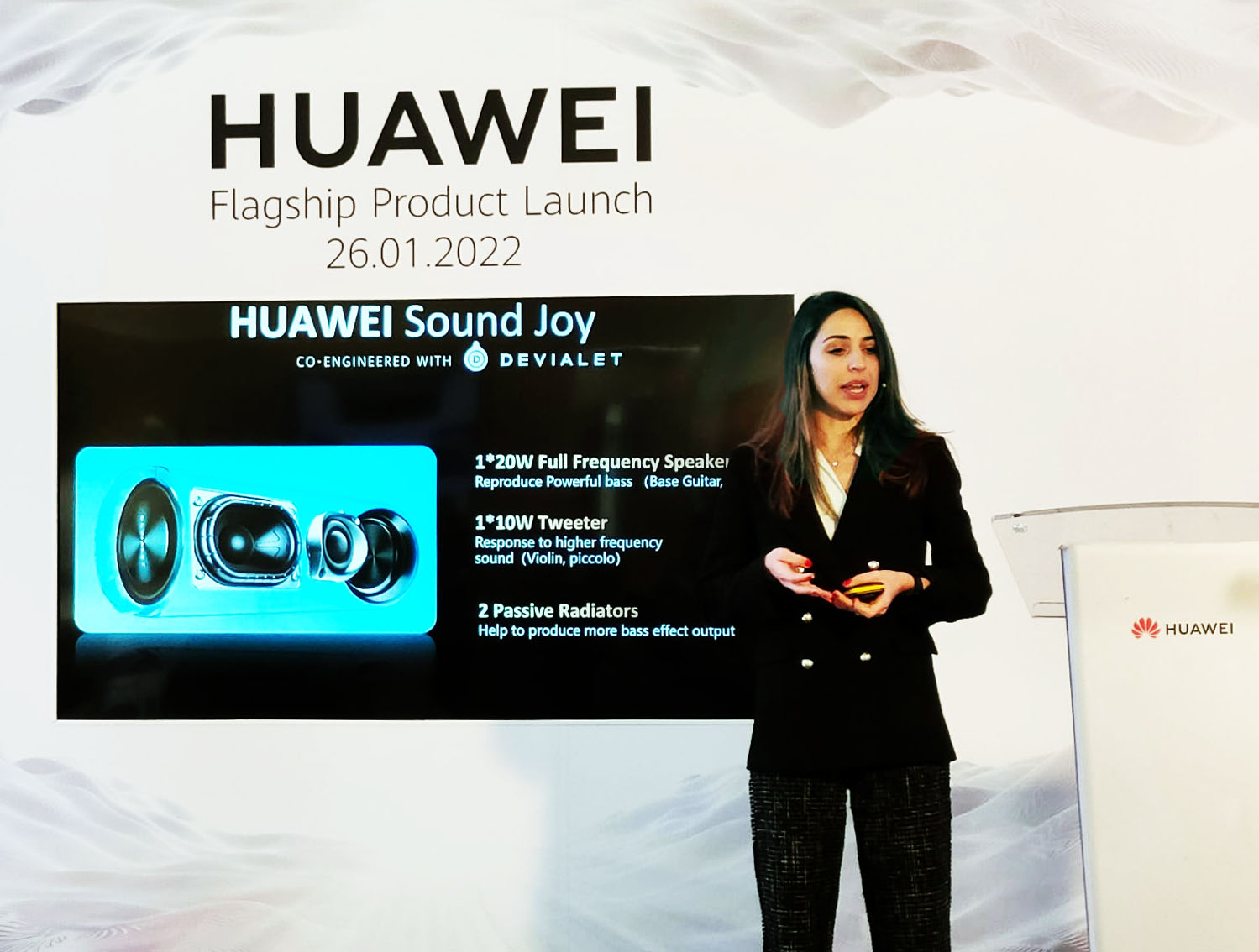 Huawei Sound Joy, un potente altavoz portátil que puedes agitar 1