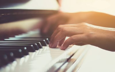 Las mejores webs y canales de YouTube para aprender a tocar el piano desde cero gratis