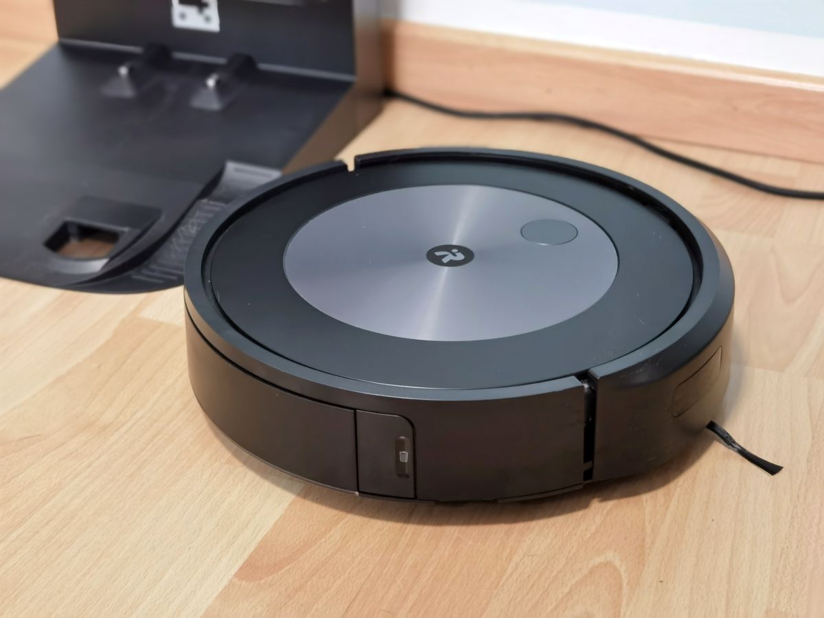 irobot-roomba-j7-14