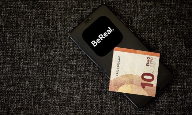 Ojo con BeReal: podría empezar a cobrarte por usar algunas características