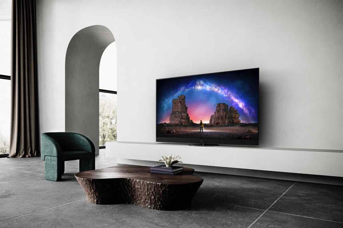 panasonic LZ2000 oled 3