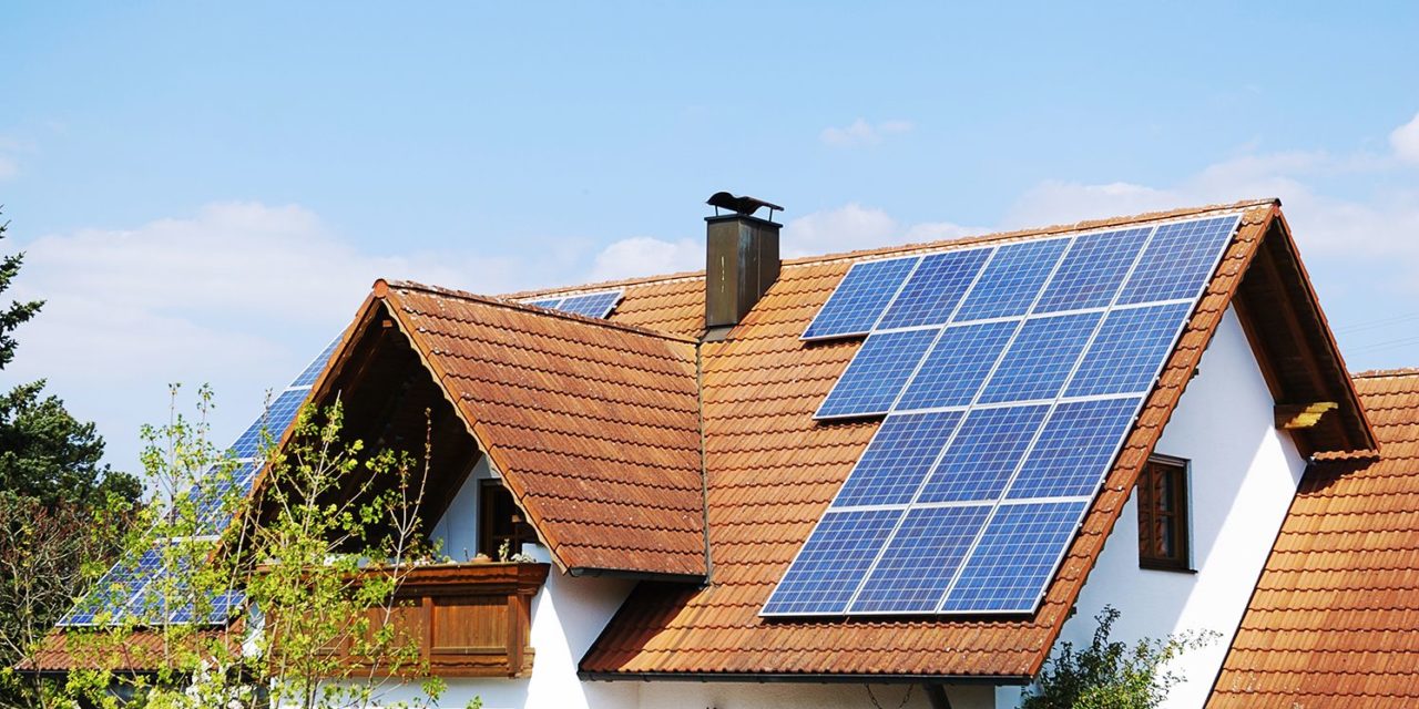5 cosas a tener en cuenta si te planteas instalar placas solares en casa
