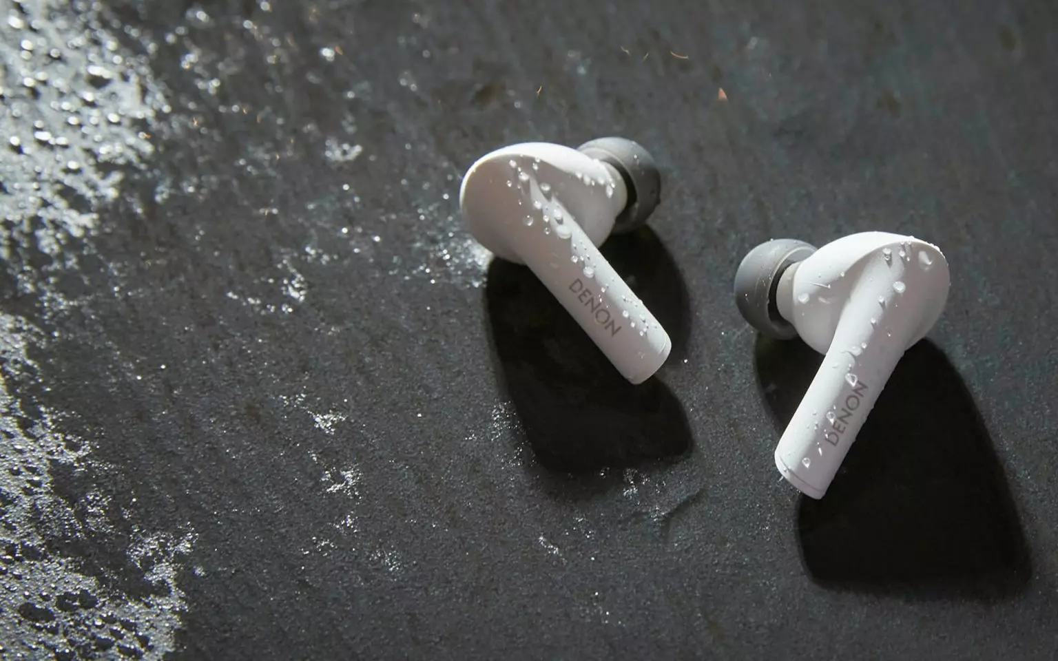 Denon AH-C830NCW y AH-C630W, auriculares inalámbricos con sonido True Wireless y diseño compacto 3 Denon AH-C830NCW y AH-C630W, auriculares inalámbricos con sonido True Wireless y diseño compacto 1