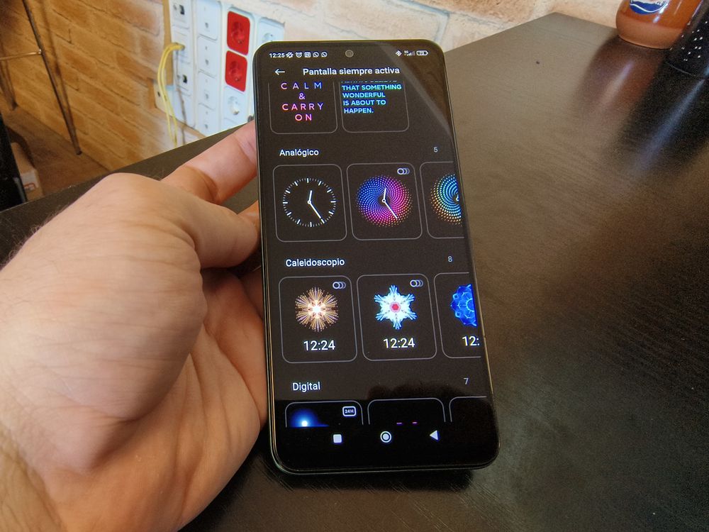 Xiaomi Redmi Note 12 5G pantalla encendida 2