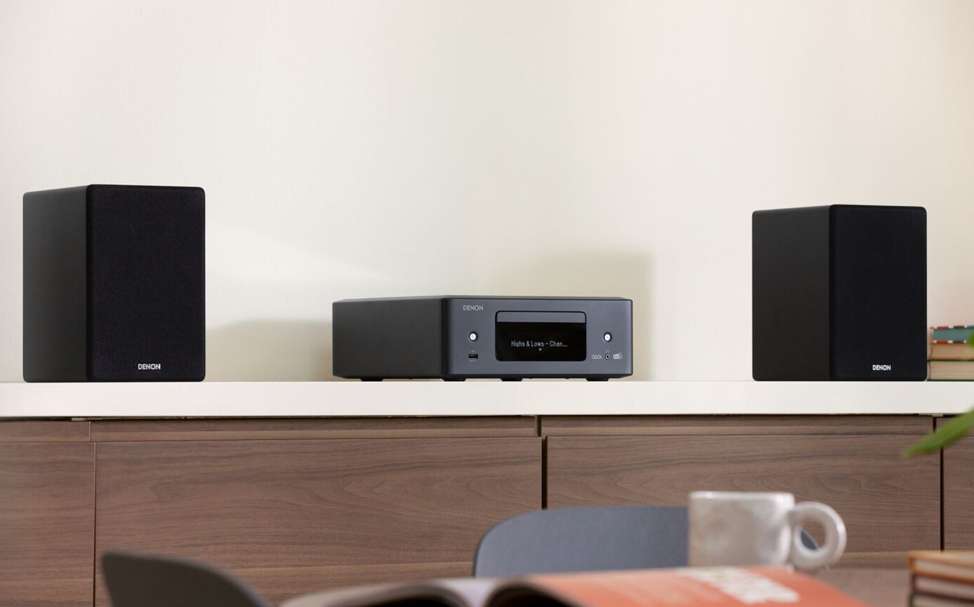 Reproductor de discos, radio y barra de sonido, el equipo todo en uno que reinventa la alta fidelidad 1 Denon CEOL RCD-N12 DAB, un sistema de sonido todo en uno compacto y potente con conexión HDMI ARC 1
