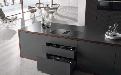 Miele KMDA 7476 FL, una placa de inducción futurista con extractor integrado