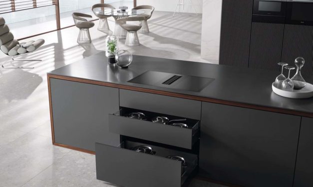 Miele KMDA 7476 FL, una placa de inducción futurista con extractor integrado