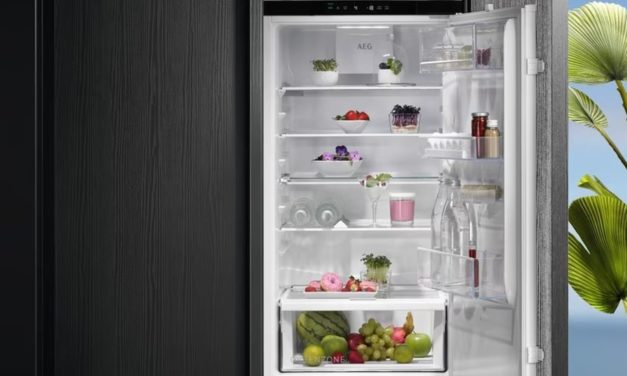 AEG Combi Serie 7000 GreenZone, un frigorífico integrable con cajón hermético para frutas y verduras