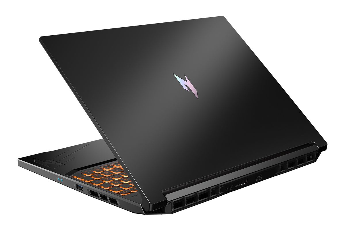 Acer Nitro V16 03