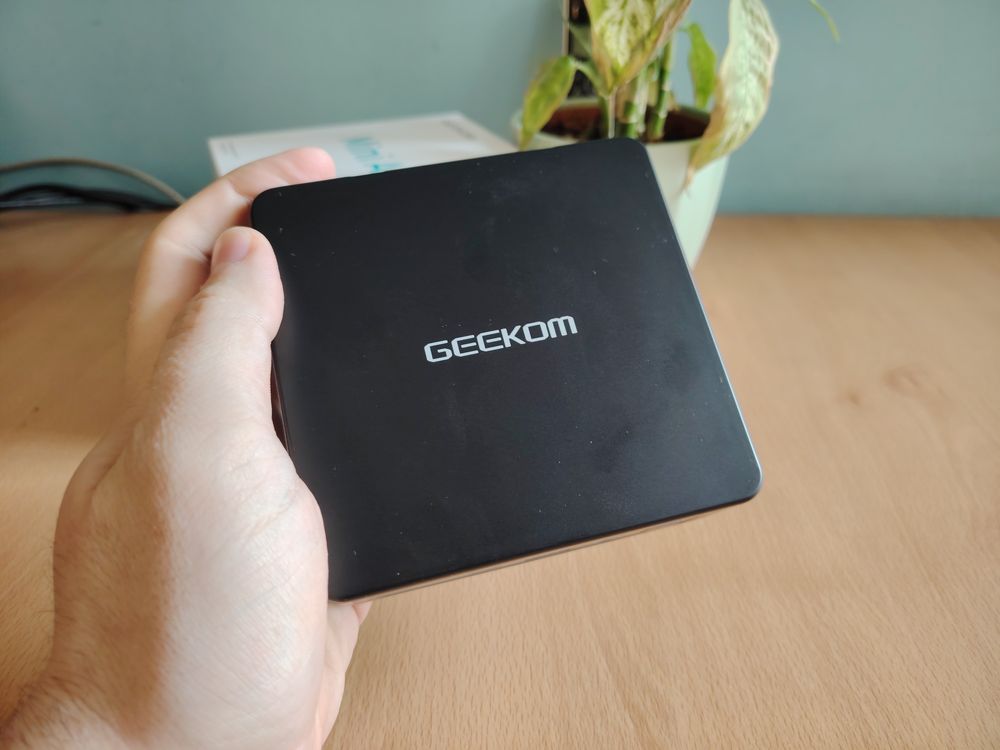 Geekom Mini Air12 8