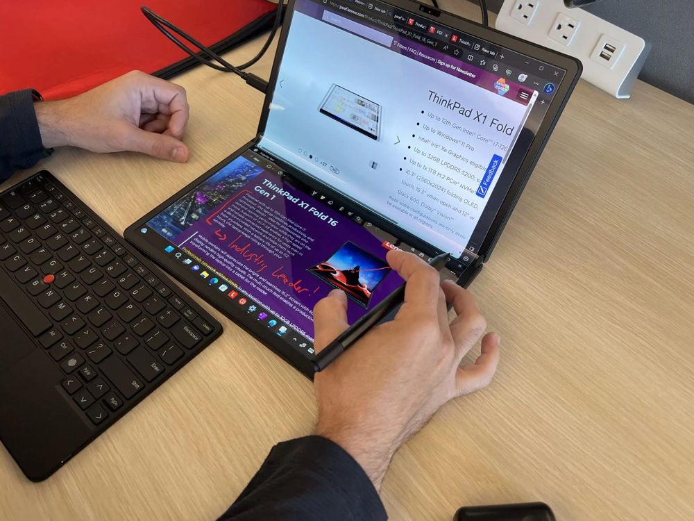 Lenovo ThinkPad X1 Fold 02