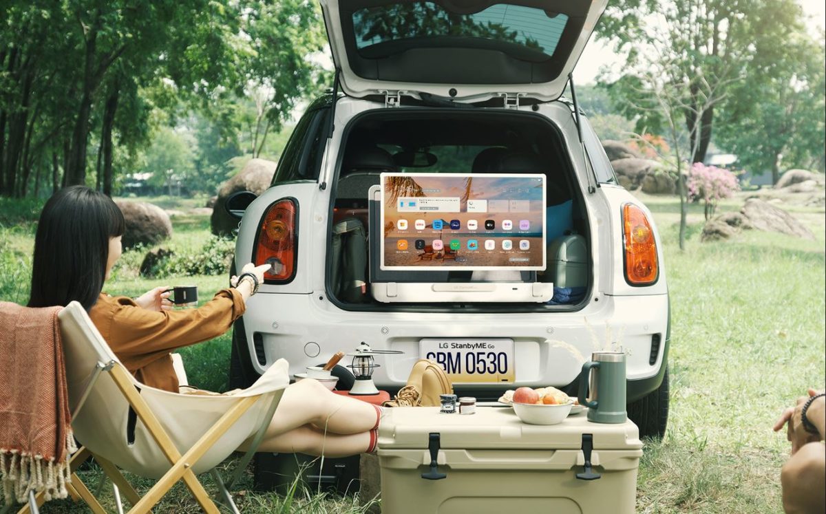 LG StanbyME, televisores táctiles portátiles para ver la TV hasta en el baño, el campo o la playa 2
