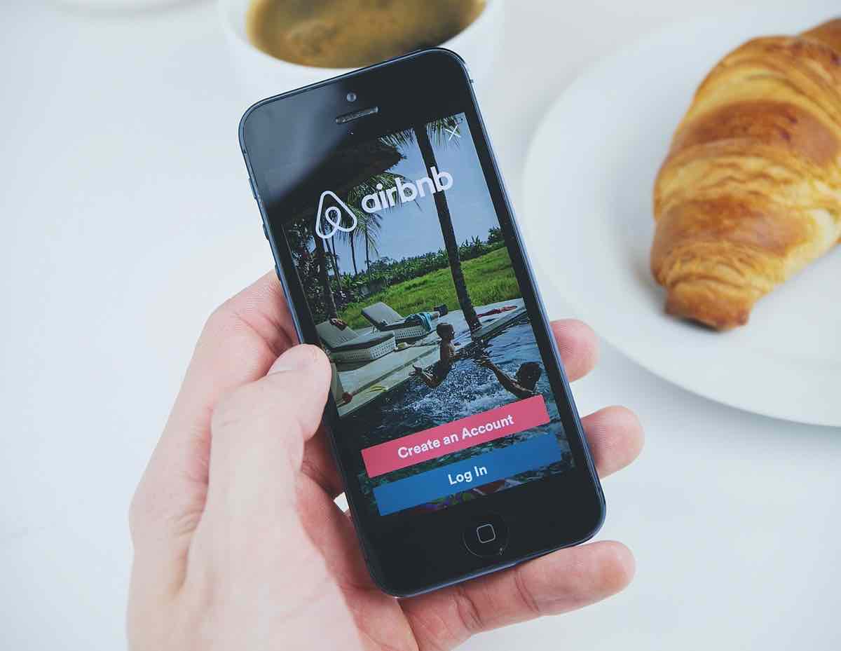 Las nuevas condiciones de Airbnb esconden un varapalo a sus clientes: la comisión sube casi un 20% 1 airbnb-comisiones