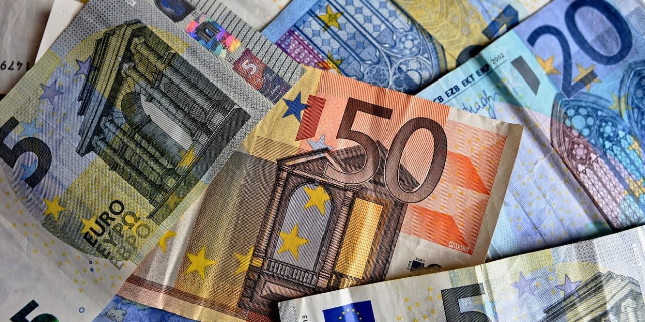 Cómo pedir por Internet la ayuda de 200 euros del Estado para 2024