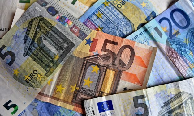 Cómo pedir por Internet la ayuda de 200 euros del Estado para 2024