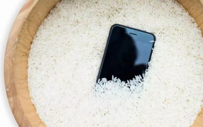 ¿Has puesto tu móvil en arroz cuando se moja? Según Apple lo estás haciendo mal